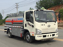 国六解放虎V加油车